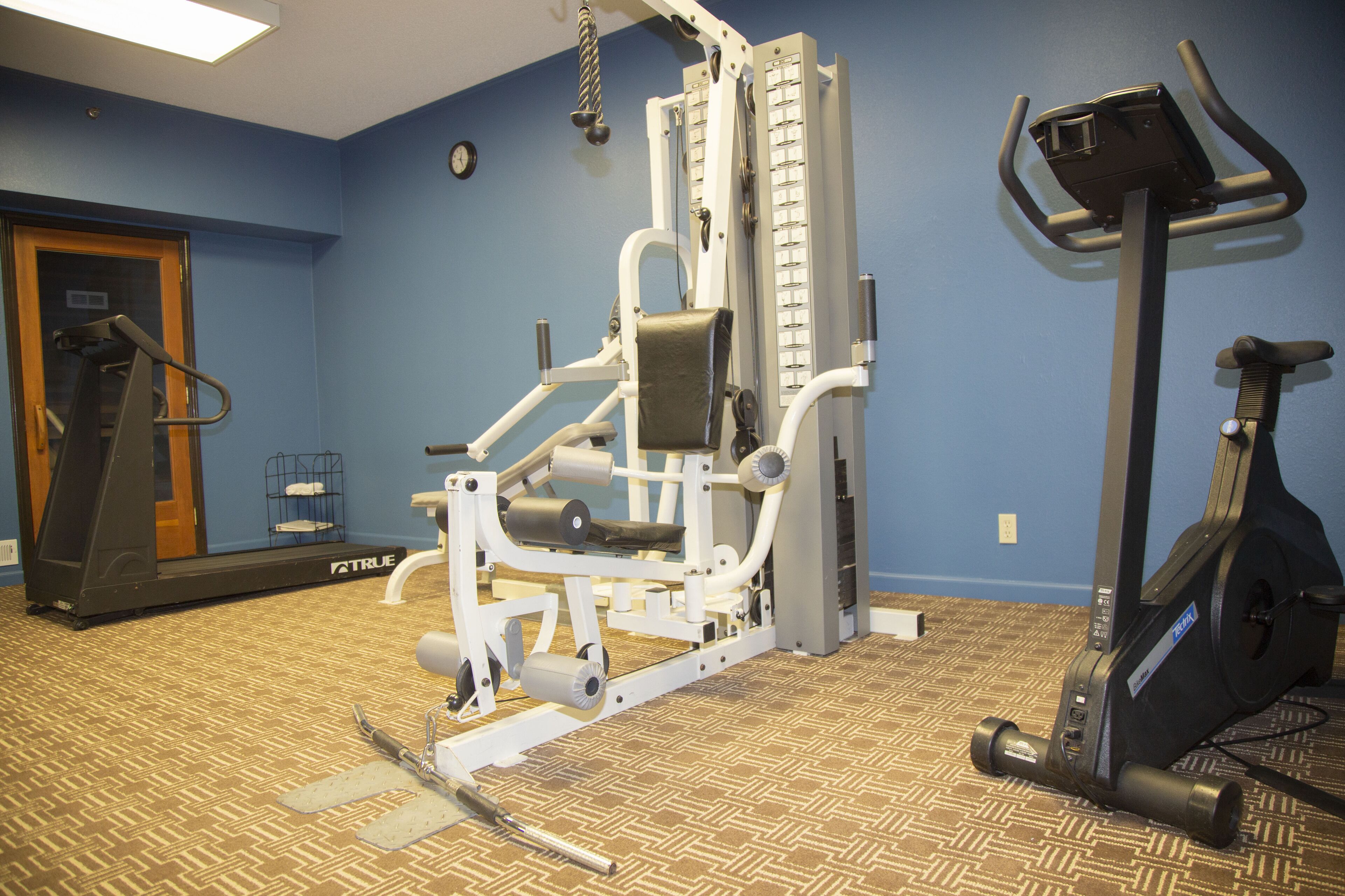 1 bedroom, desk, laptop workspace, blackout curtains