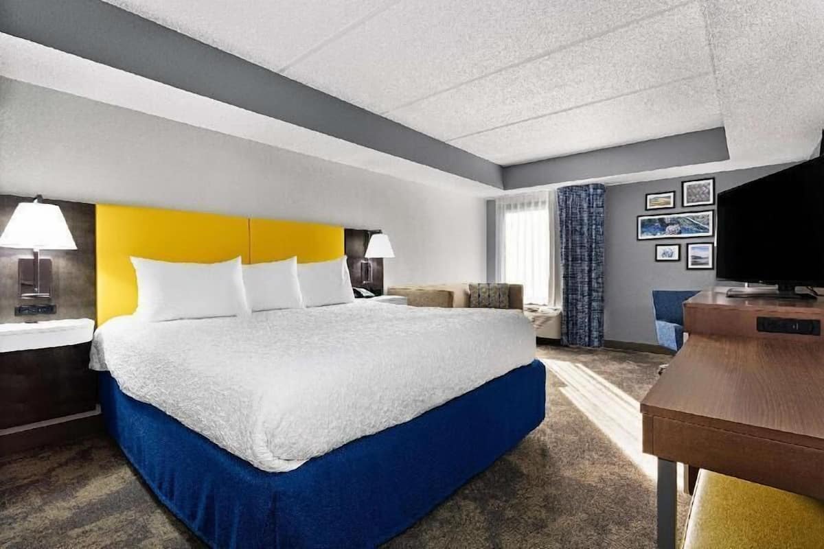 Premium bedding, down comforters, pillowtop beds, desk