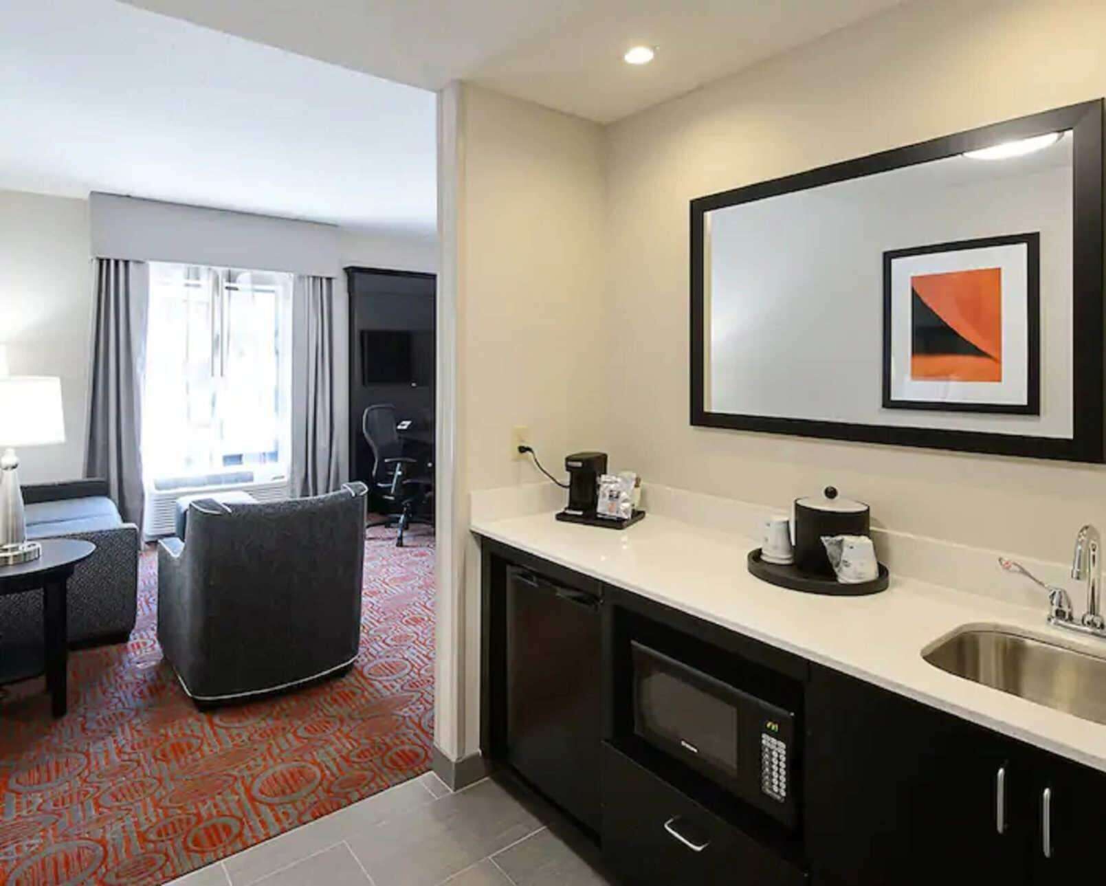 المنشأة من الداخل