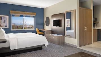 Premium bedding, in-room safe, desk, iron/ironing board