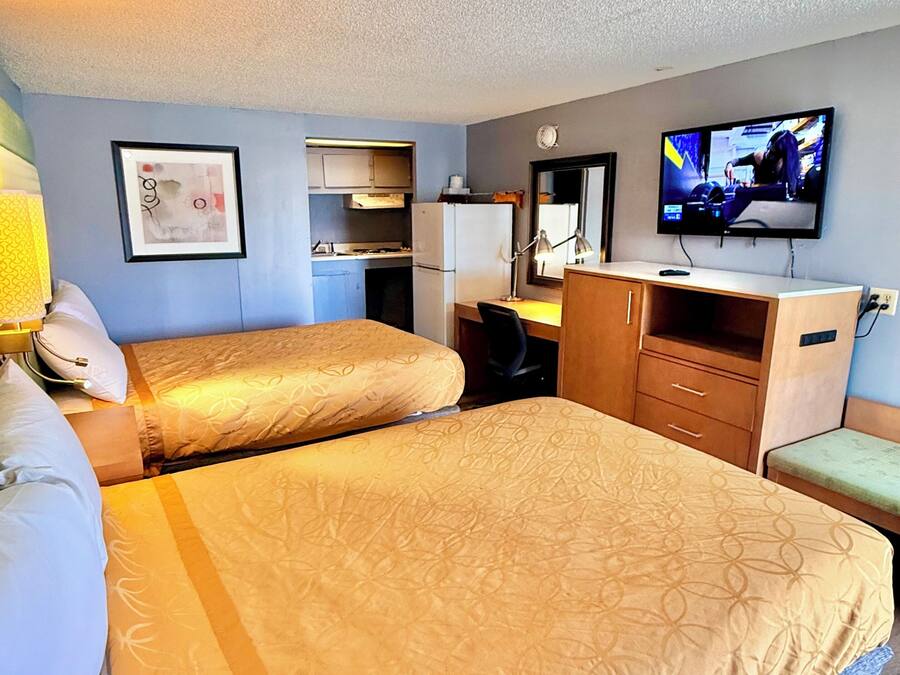 Standard Double Room, 2 Double Beds, Non Smoking | Private kitchen | Fridge, microwave