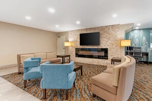 Lobby - Sleep Inn & Suites Wisconsin Dells - Lake Delton (Wisconsin Dells)
