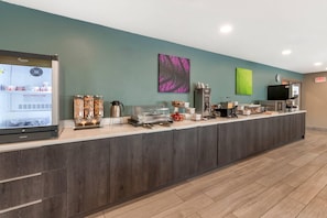 Free daily continental breakfast