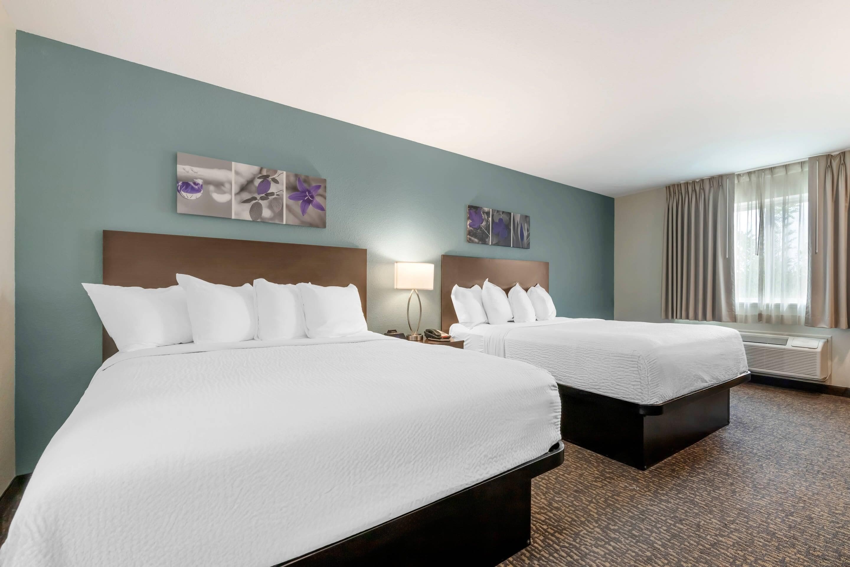 Desk, blackout drapes, free WiFi, bed sheets
