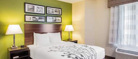 Escrivaninha, ferros/tábuas de passar roupa