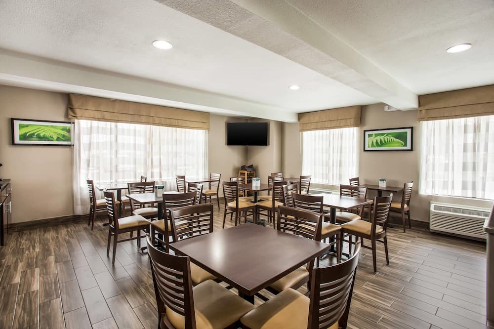 Quality Inn Kansas City International Airport