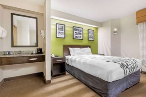 Habitación, 1 cama Queen size, para no fumadores | Escritorio, espacio para trabajar con laptop y cortinas blackout 