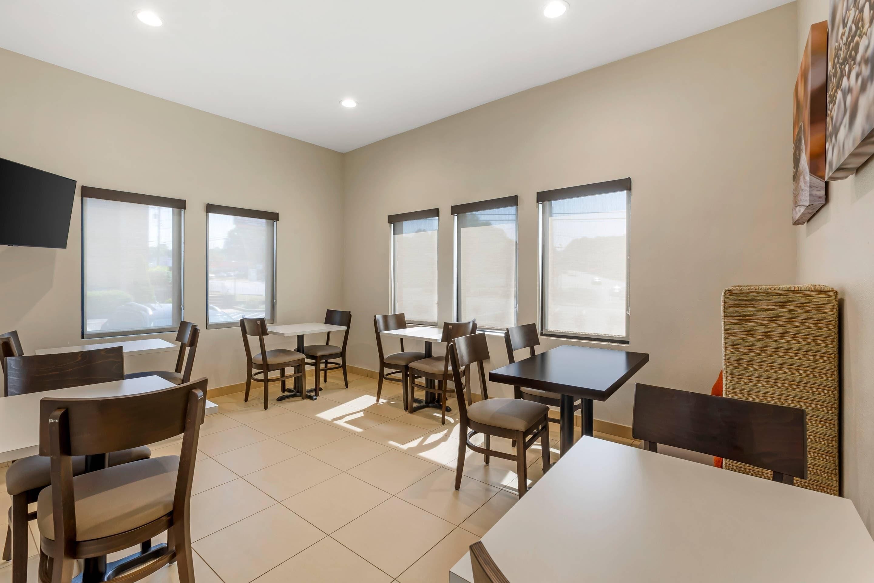 매일 뷔페 무료 아침 식사 포함