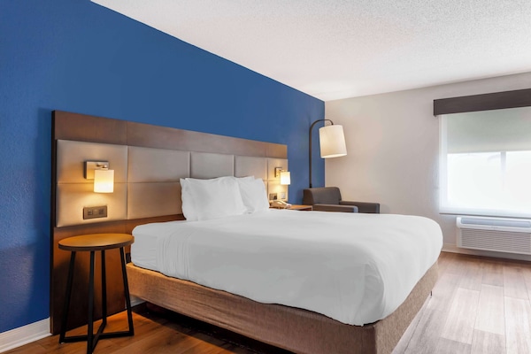 Quarto standard, 1 cama King, para não fumantes, geladeira e micro-ondas | Escrivaninha, berços grátis, camas extras/dobráveis (sobretaxa)