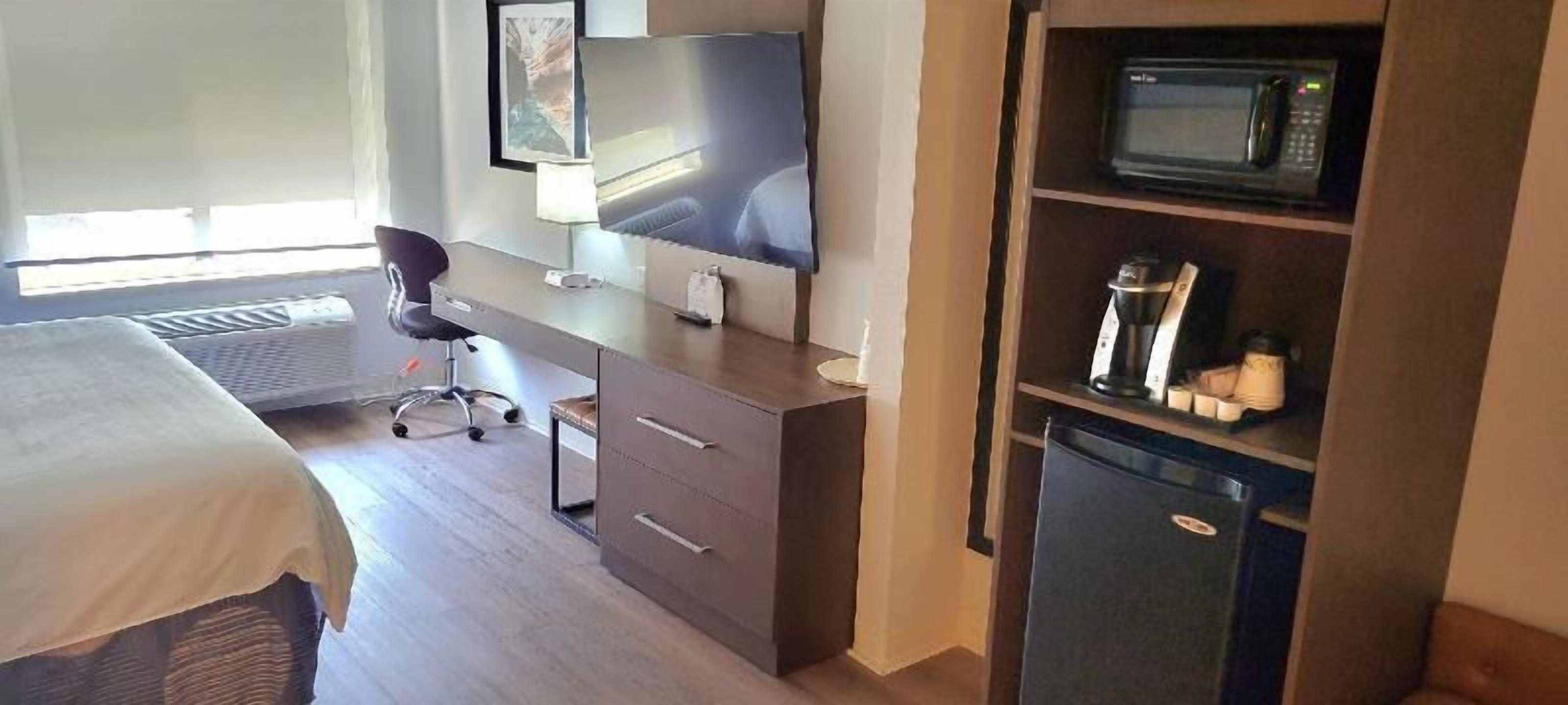 Skrivebord, barnesenger (inkludert) og ekstrasenger (mot et tillegg)