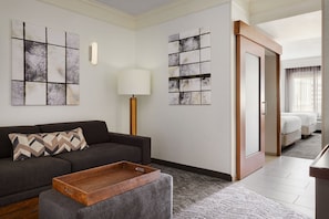 1 habitación, ropa de cama de alta calidad y escritorio