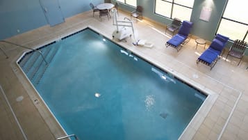 Indendørs pool