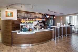 Breakfast and dinner served  - Courtyard by Marriott Stockton (Stockton)