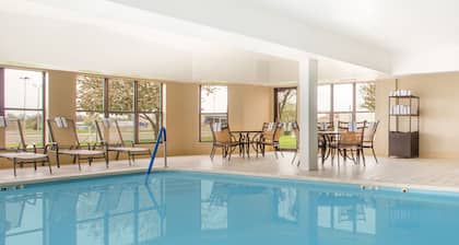 Muncie Place Hotel & Suites