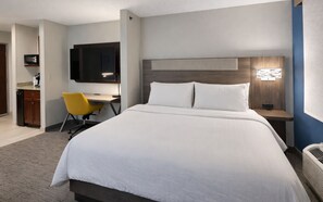 In-room safe, desk, laptop workspace, blackout drapes - Holiday Inn Express Hotel & Suites St. Paul-Woodbury by IHG (Woodbury)