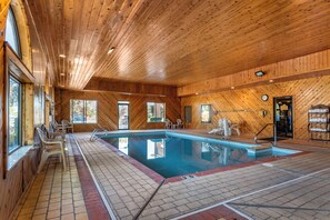 Indoor pool - Comfort Inn Van Wert (Van Wert)