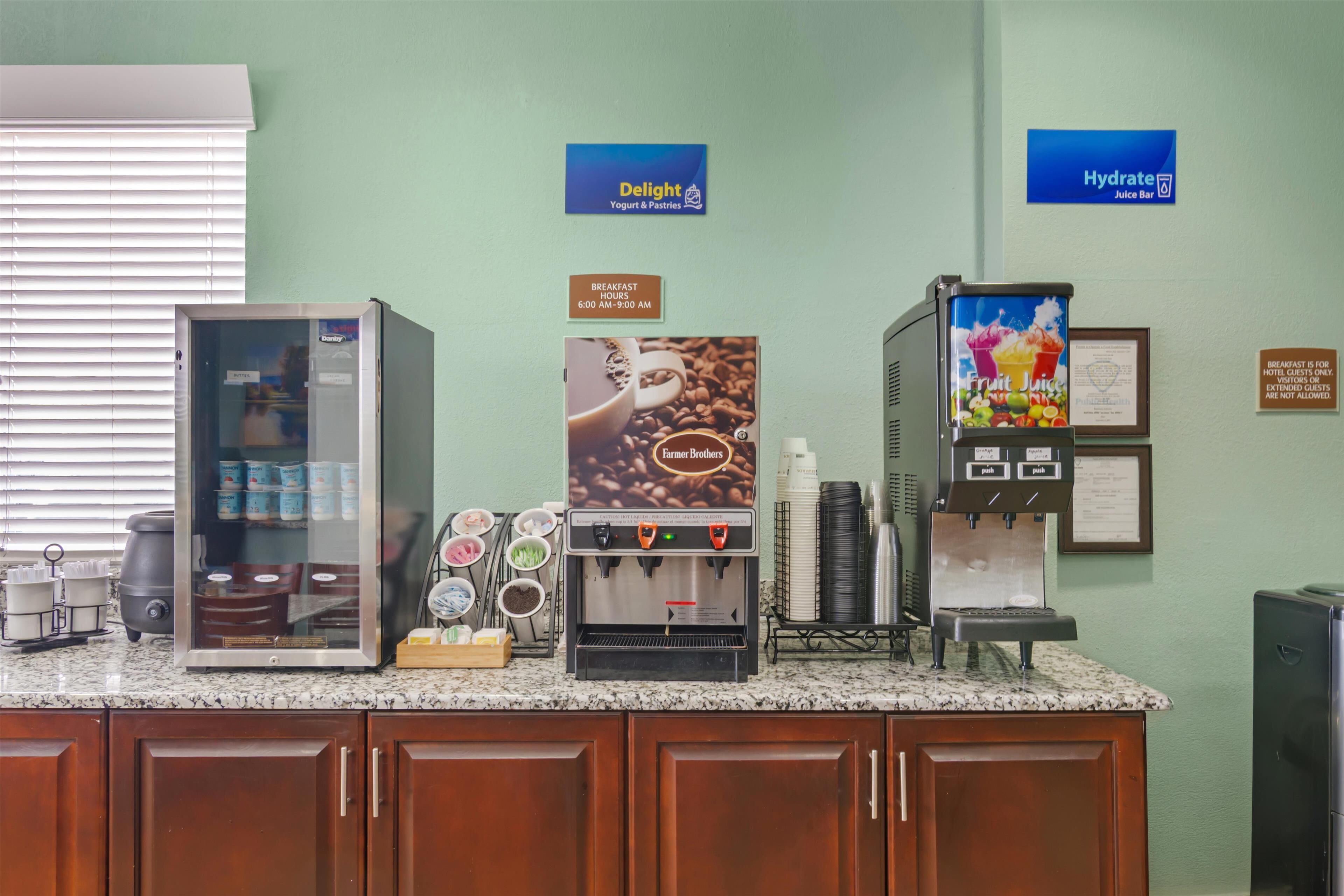 free daily full breakfast