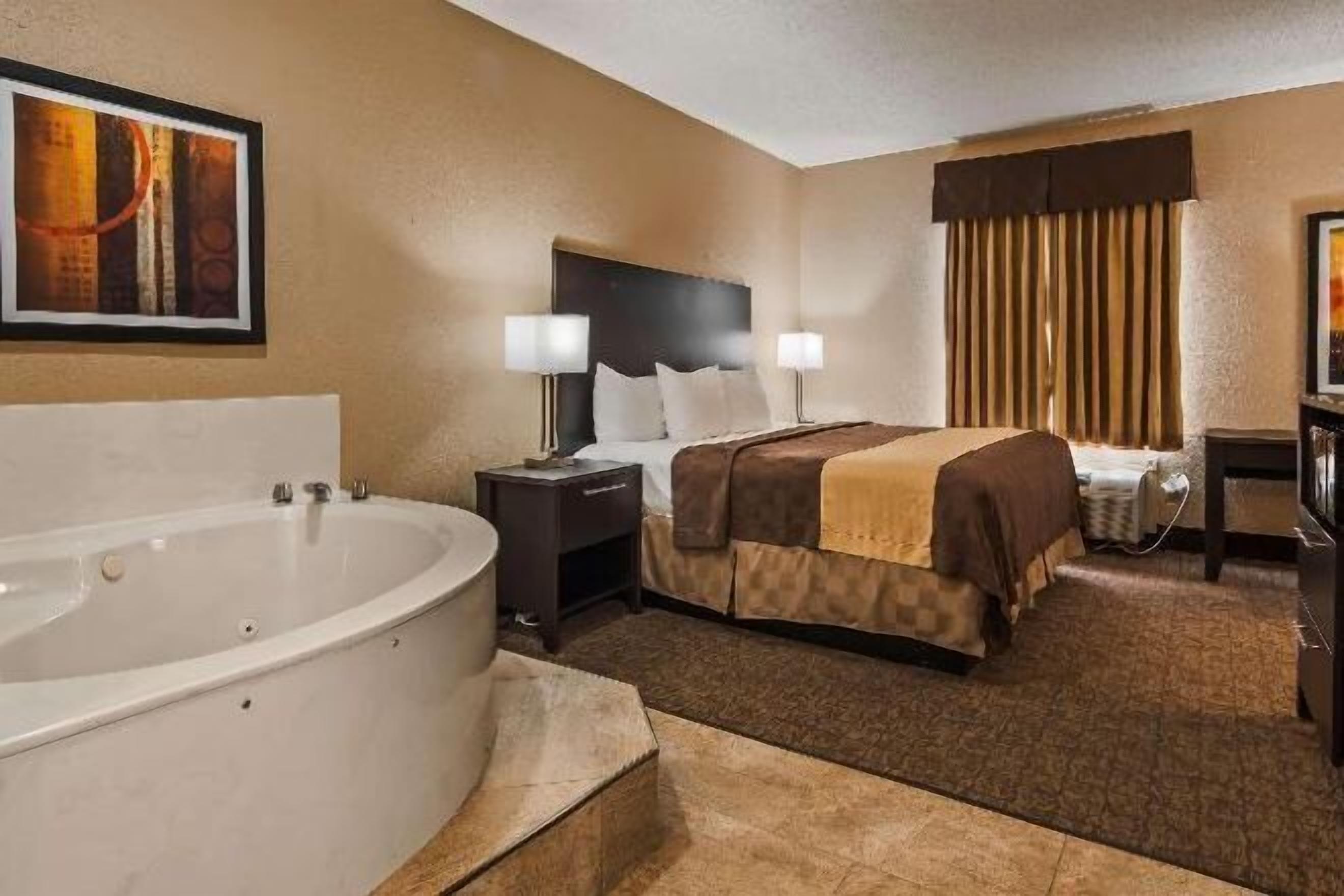 Bureau, espace de travail pour ordinateur portable, rideaux occultants