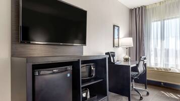 Pillowtop beds, in-room safe, individually furnished, desk