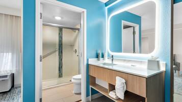 Suite, 1 King Bed, Kitchen | Bathroom shower