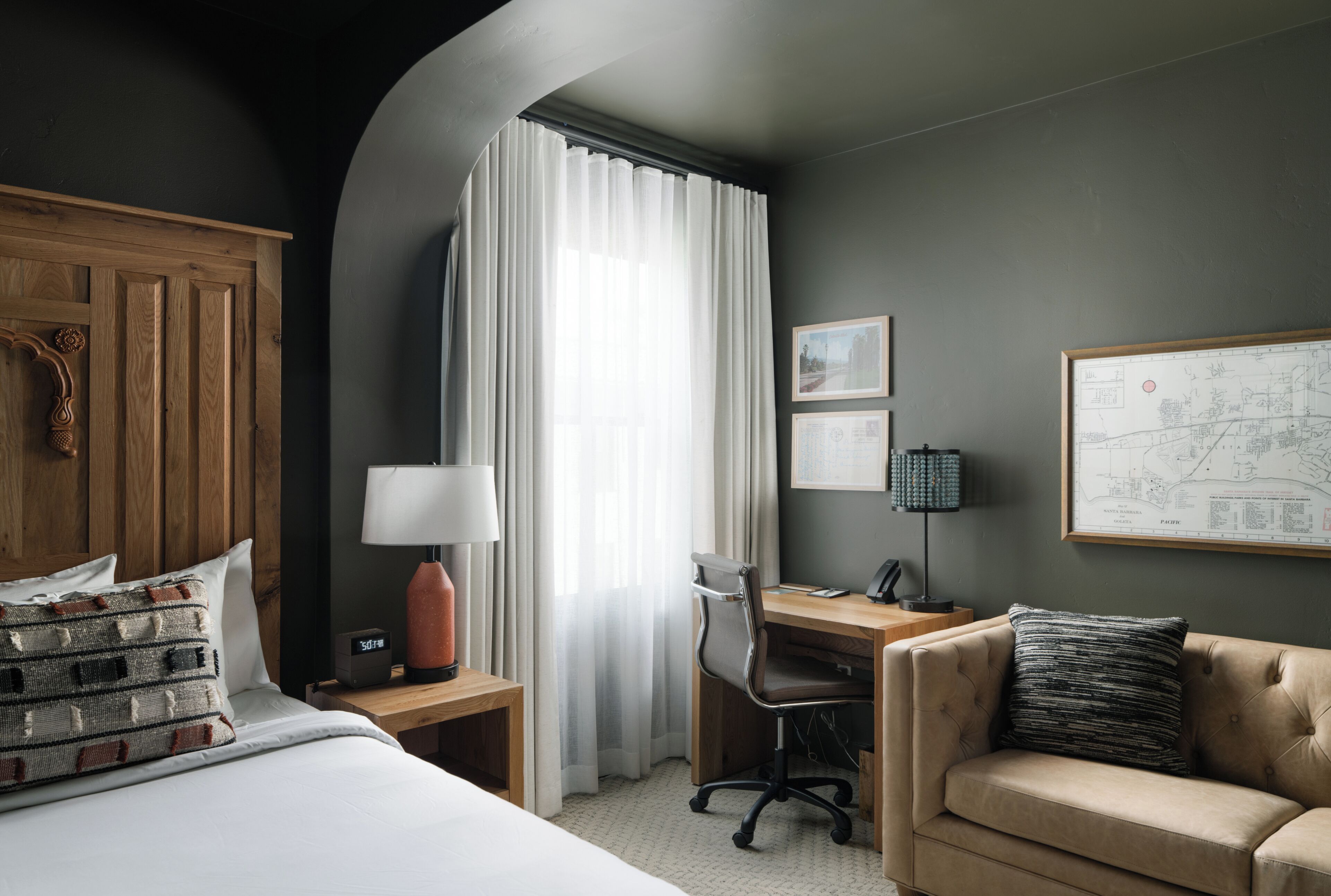 Deluxe Room, 1 Queen Bed