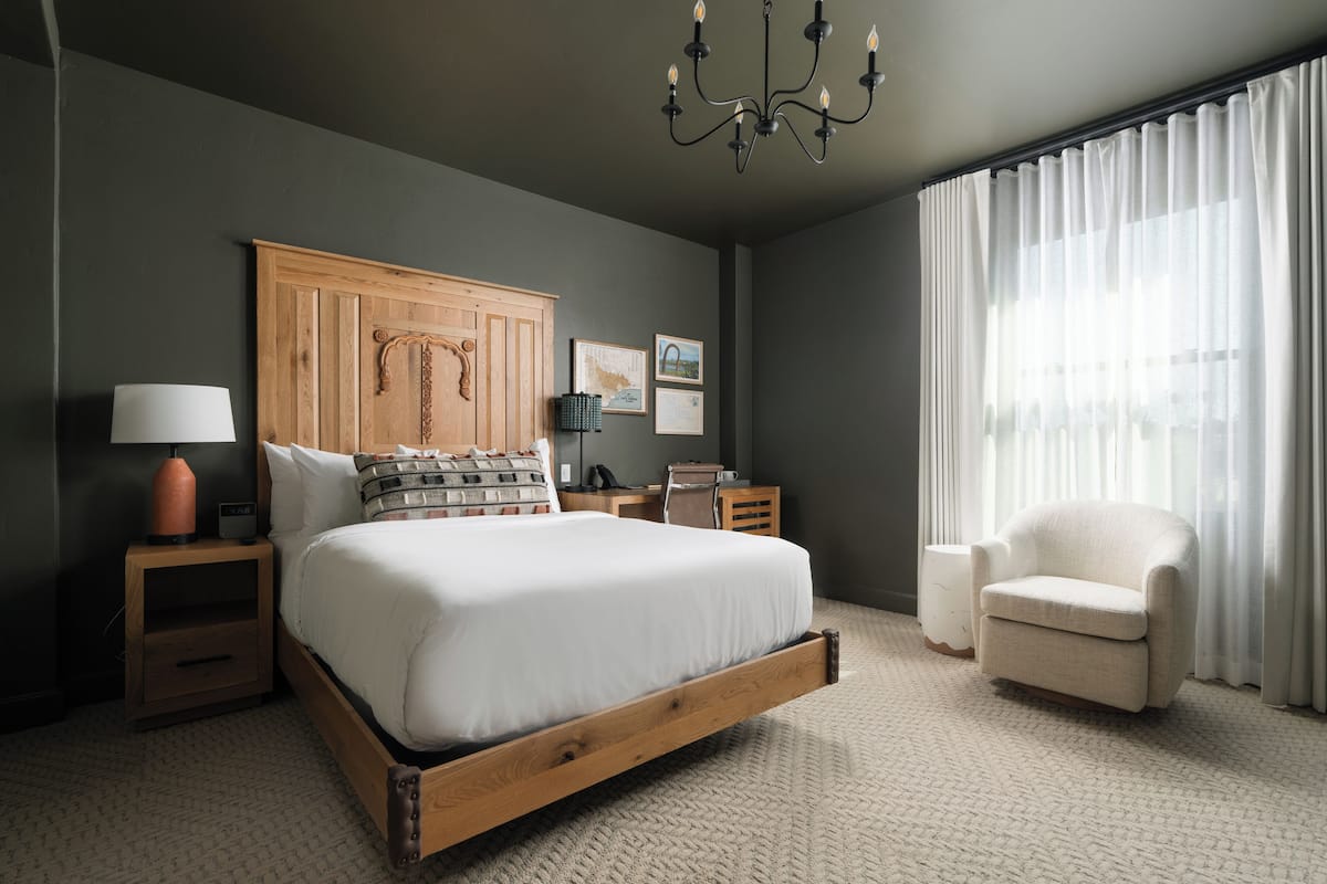 Premier Queen | Premium bedding, pillowtop beds, in-room safe, desk