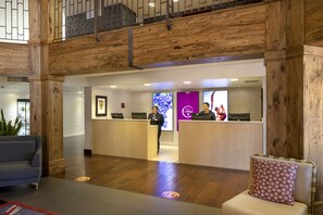 Concierge desk