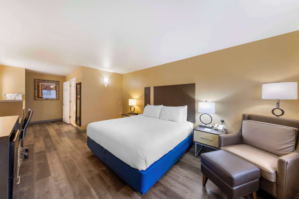 Pillow-top beds, in-room safe, desk, laptop workspace