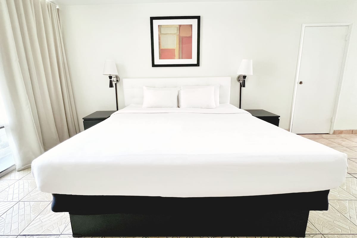 Monolocale Standard, 1 letto king | 1 camera, una cassaforte in camera, con stile personalizzato