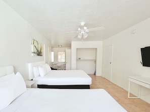 Deluxe-Studio, 2 Queen-Betten, barrierefrei | Zimmersafe, individuell dekoriert, individuell eingerichtet