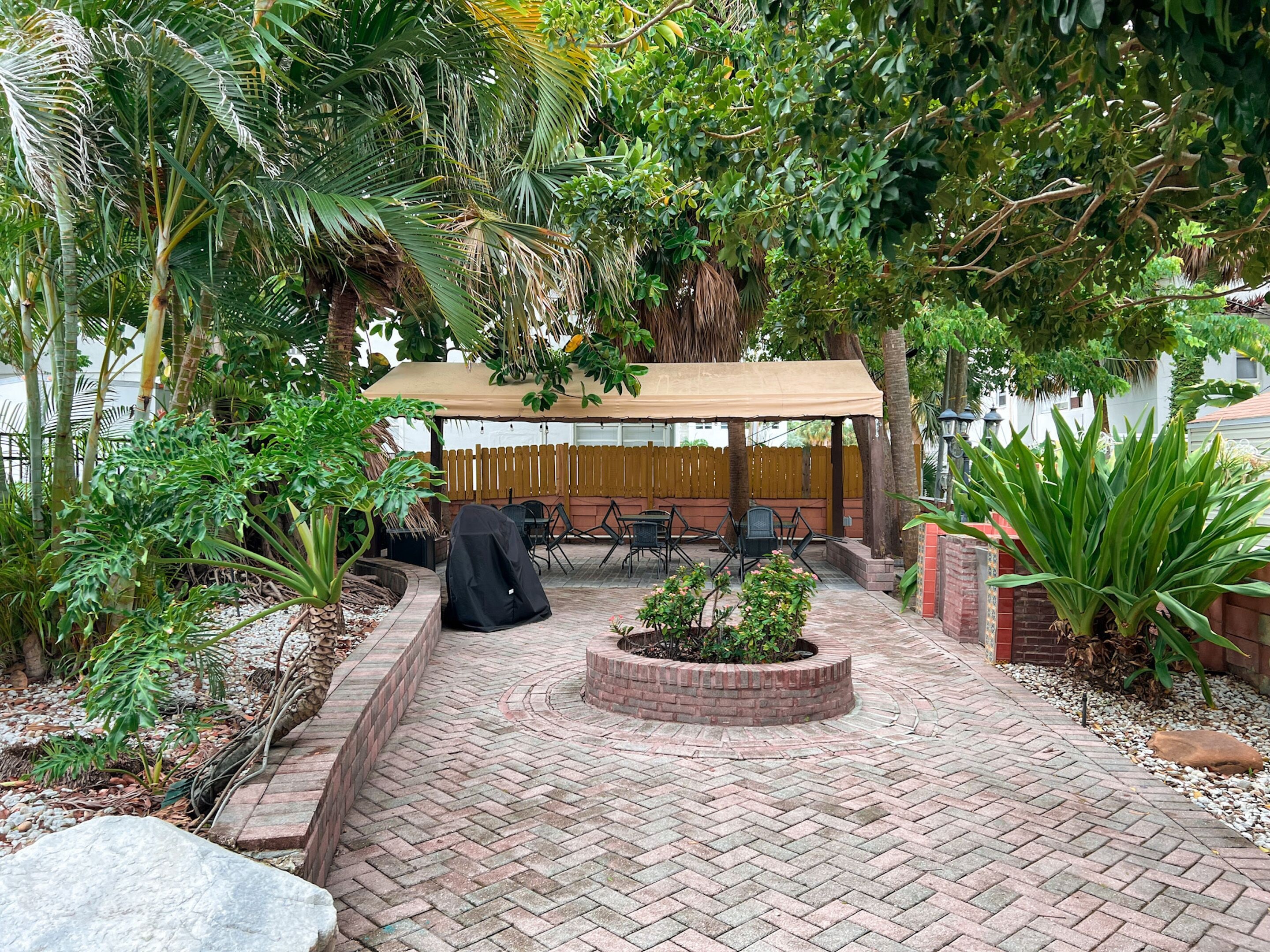Foto - North Beach Hotel
