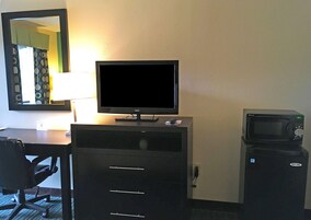 Iron/ironing board, free WiFi