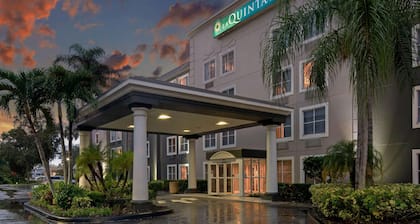 La Quinta Inn & Suites by Wyndham Naples East (I-75)