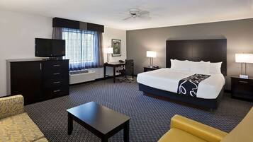 Suite Studio Deluxe, 1 très grand lit, non-fumeurs | Literie de qualité supérieure, coffres-forts dans les chambres, bureau