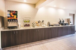 Petit déjeuner buffet compris tous les jours