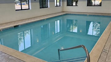 Una piscina techada