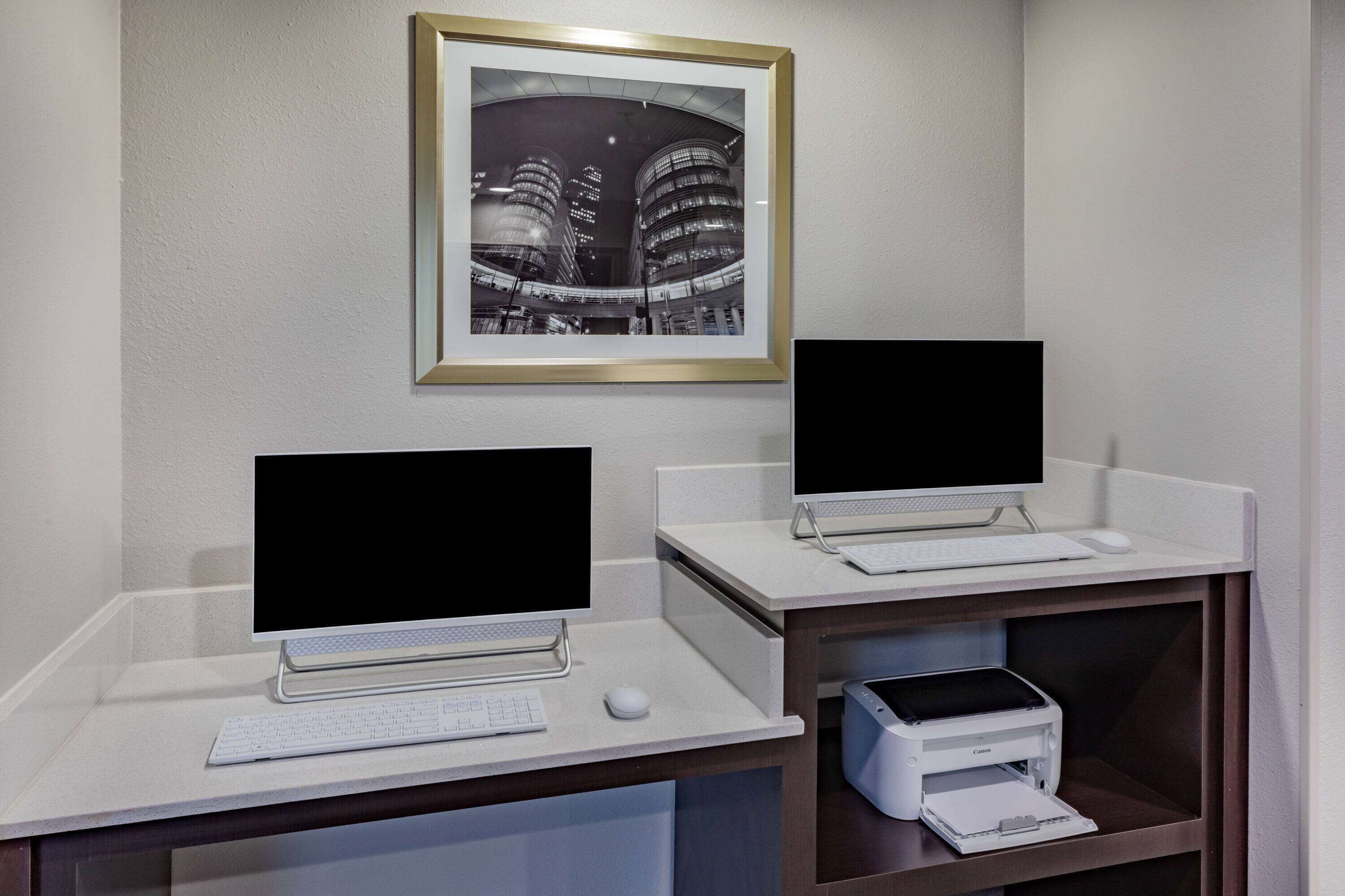 Photo - La Quinta by Wyndham Houston Southwest