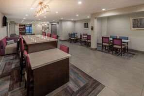 Free continental breakfast 
