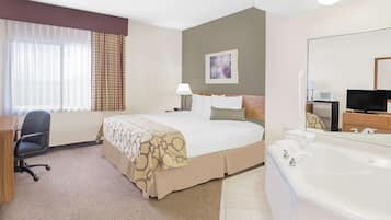 Deluxe Room, 1 King Bed, Non Smoking | Desk, blackout drapes, soundproofing, iron/ironing board