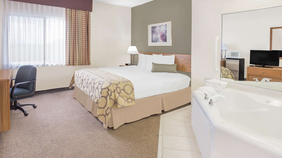 Baymont by Wyndham Janesville