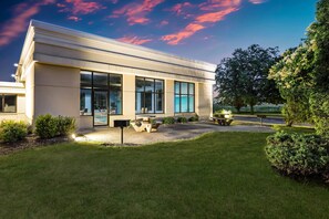 Courtyard - Baymont by Wyndham Janesville (Janesville)