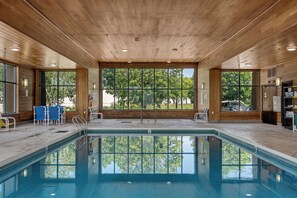 Indoor pool, open 6:00 AM to midnight, sun loungers - Baymont by Wyndham La Crosse/Onalaska (Onalaska)