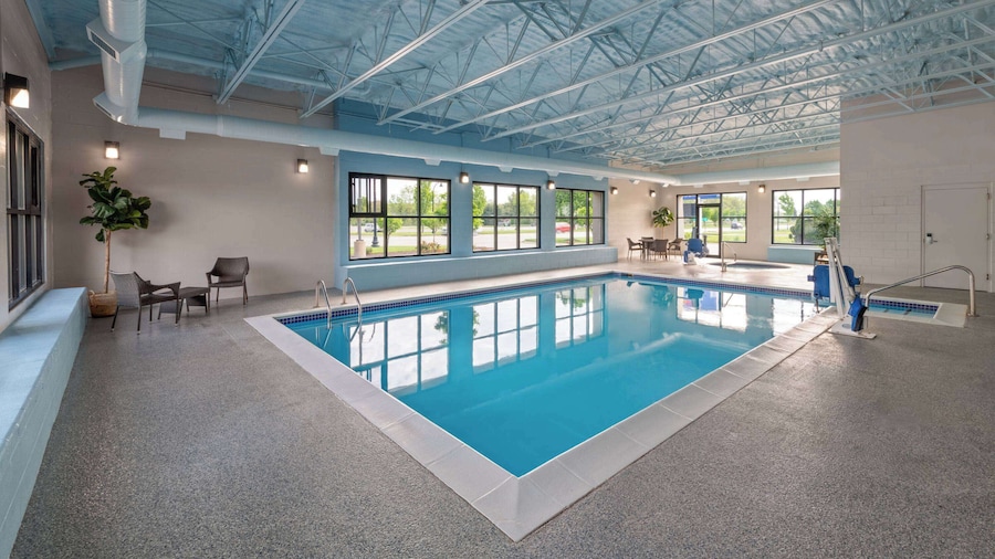 Baymont by Wyndham Mt. Pleasant