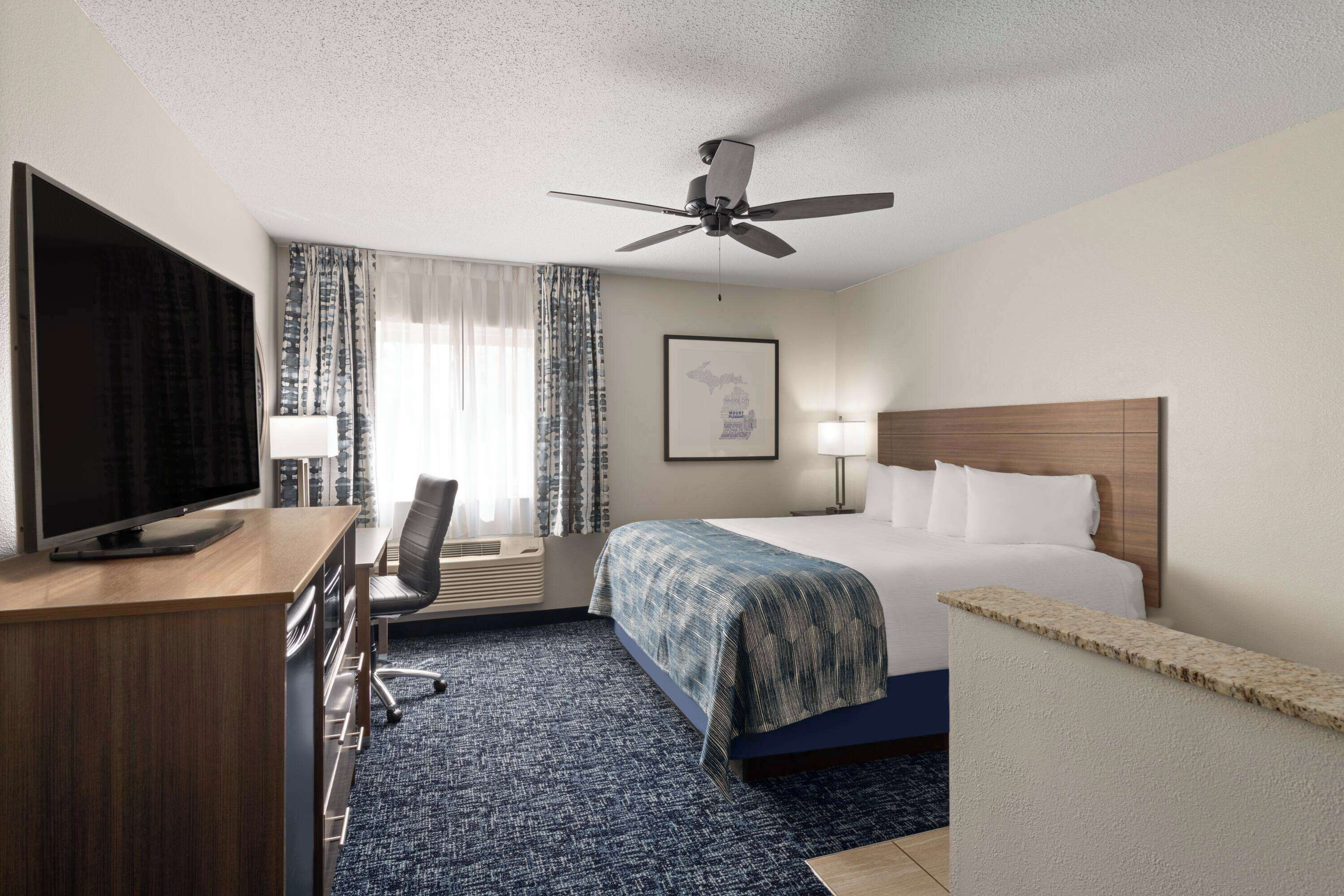 studio suite, 1 king bed (jacuzzi tub) | desk, iron/ironing board, free wifi, bed sheets