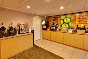Free daily continental breakfast