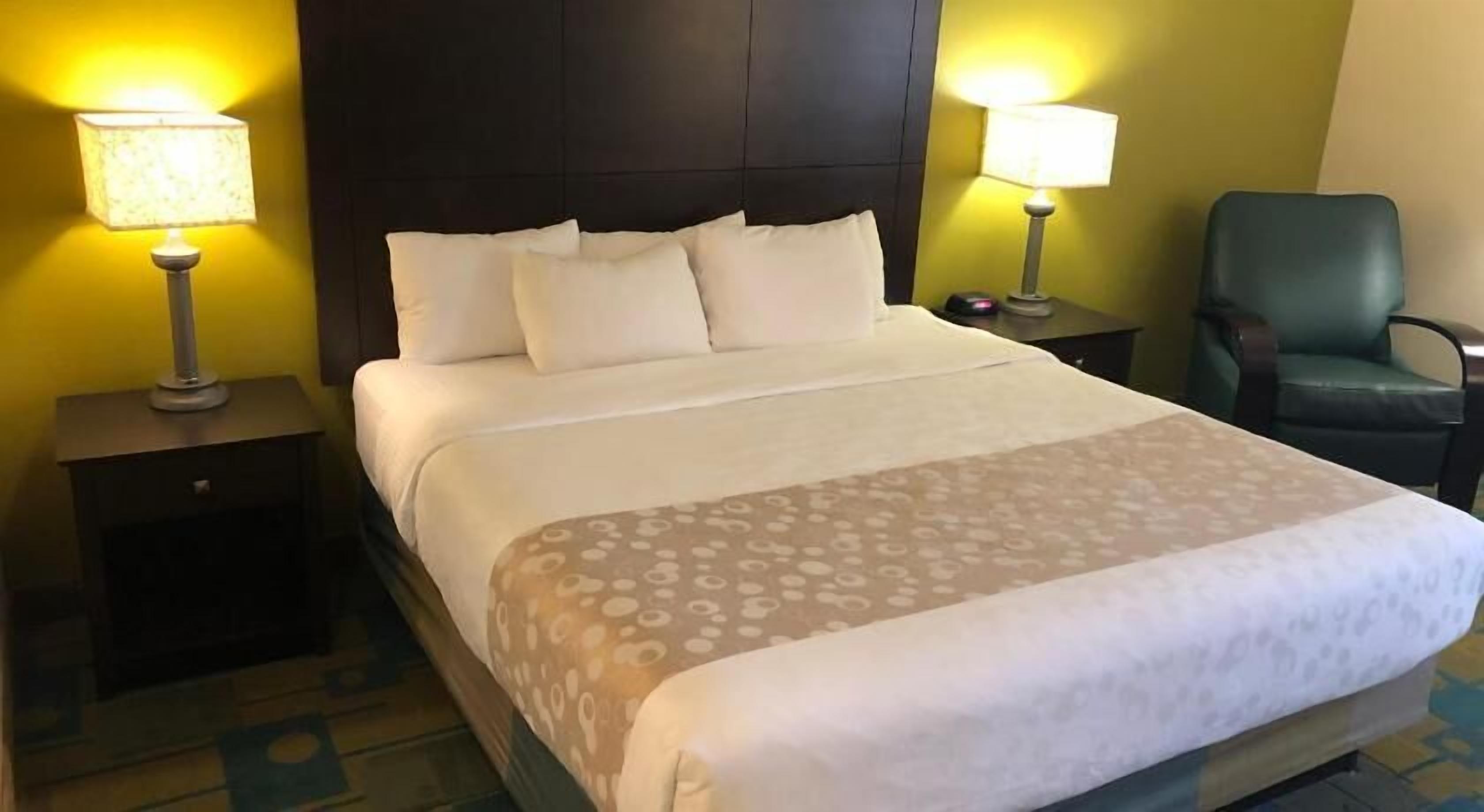 Premium bedding, pillowtop beds, in-room safe, desk