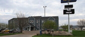 New Victorian Inn & Suites in Sioux City, IA