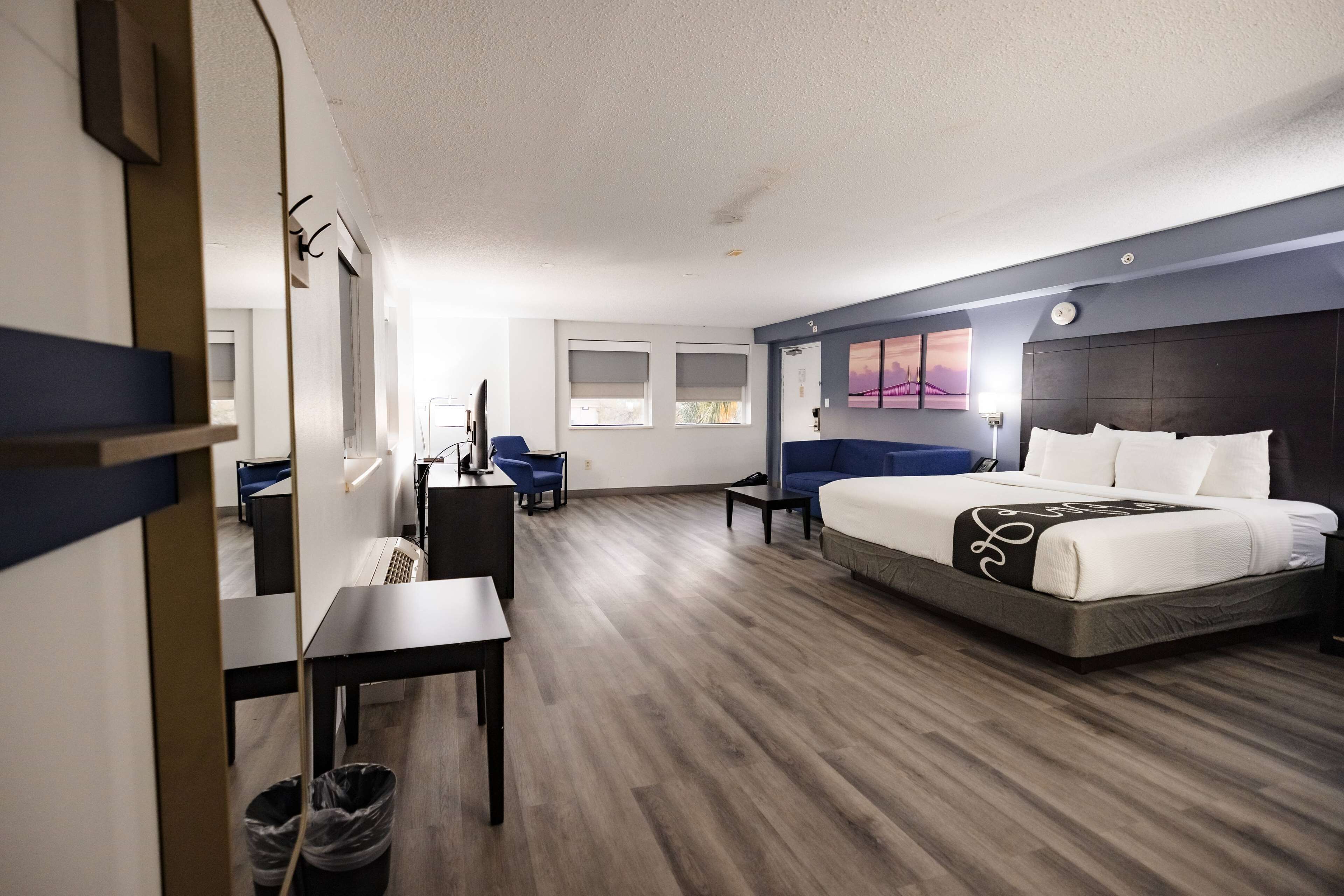 Photo - Tampa Inn Near Busch Gardens