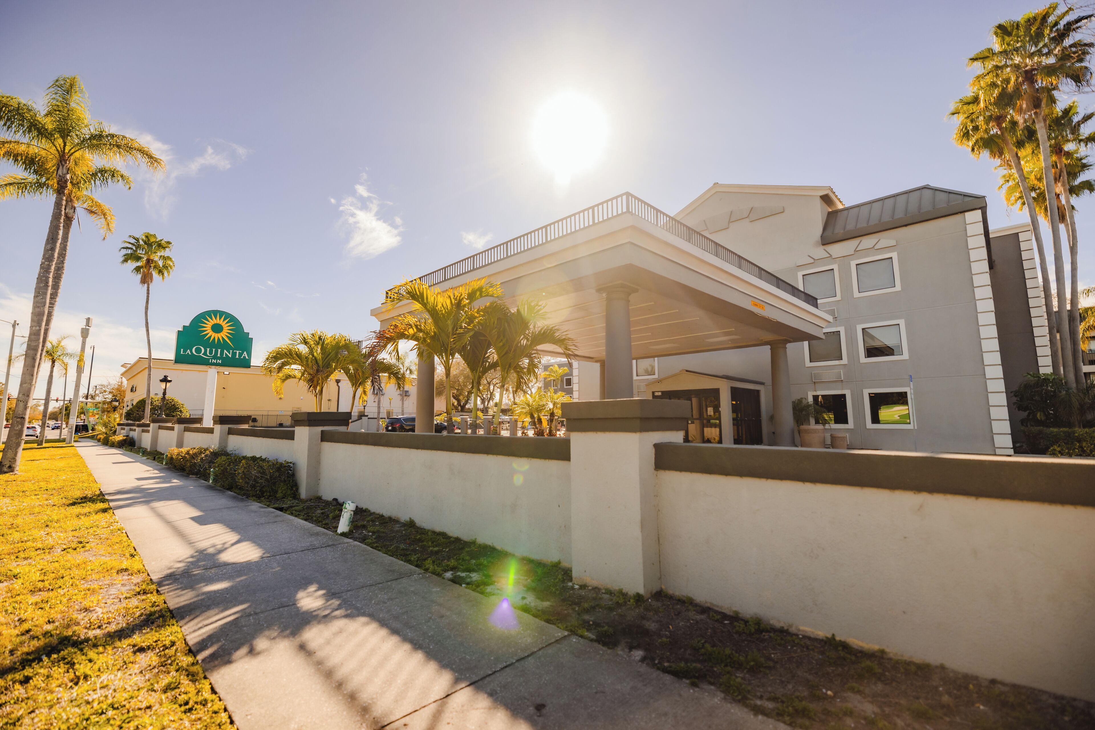 Photo - Tampa Inn Near Busch Gardens