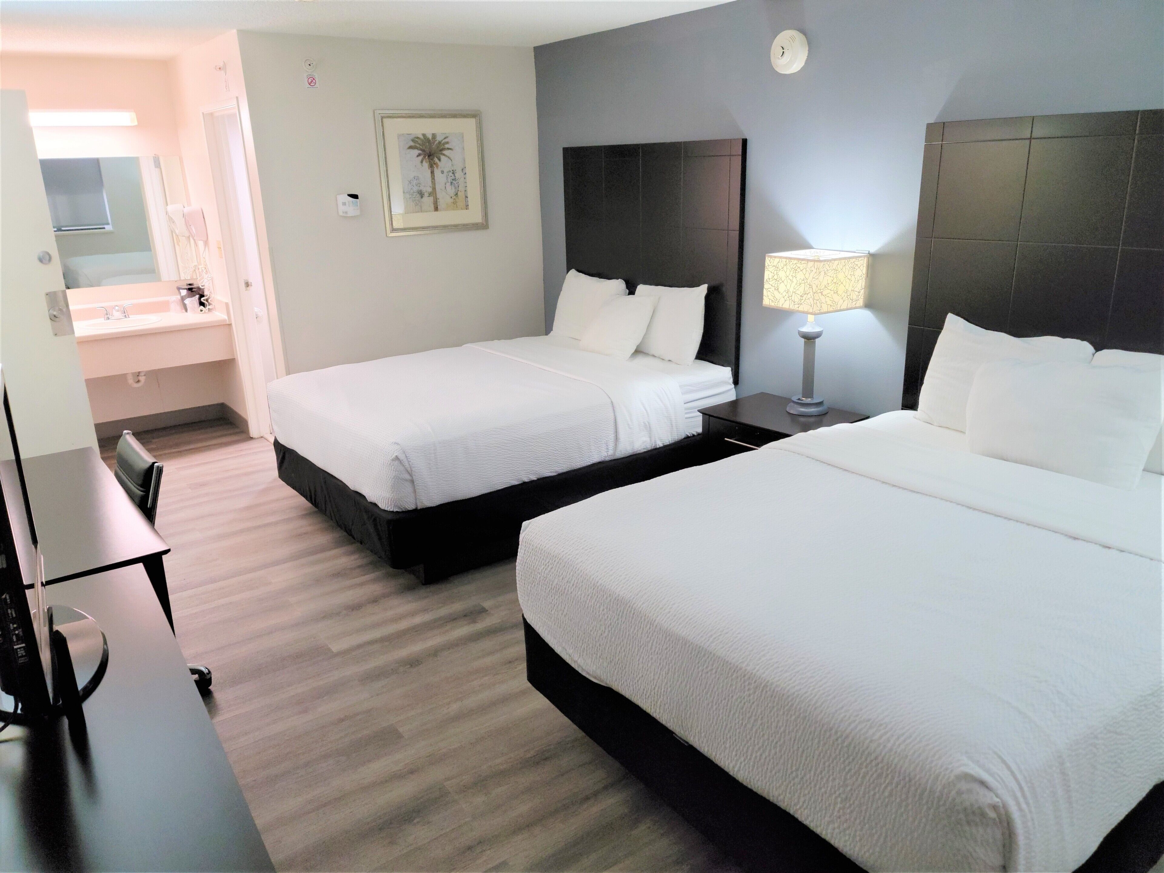 Deluxe Room, 2 Double Beds, Non Smoking